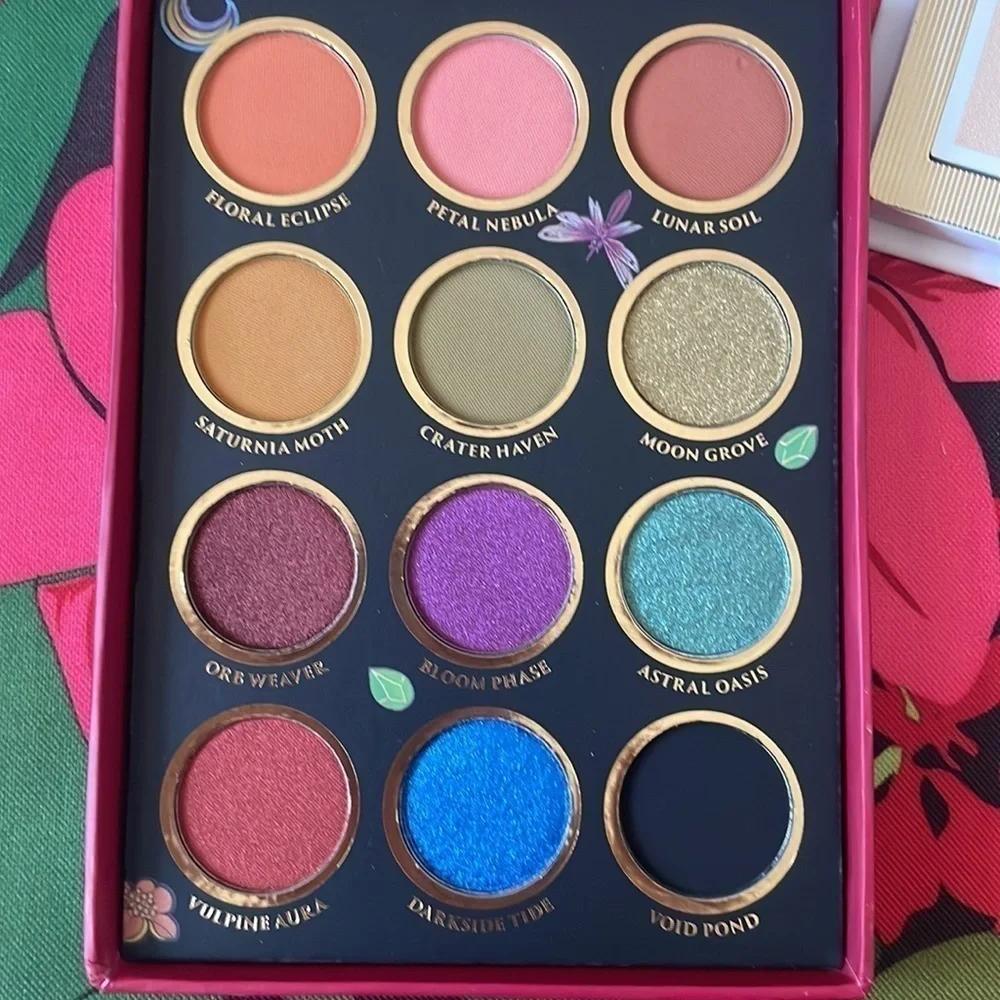 Brand New Kat Von D Set of 2 Vegan Eyeshadow Palettes, Setting Powder & Red Lip
